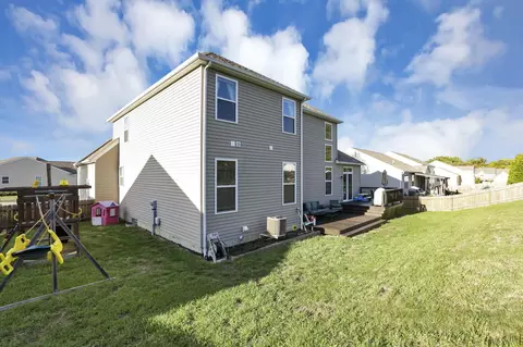 Exterior - 549 Crestview Dr, Lithopolis, OH 43136 photo 7 of 23