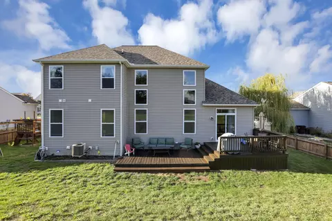 Exterior - 549 Crestview Dr, Lithopolis, OH 43136 photo 6 of 23
