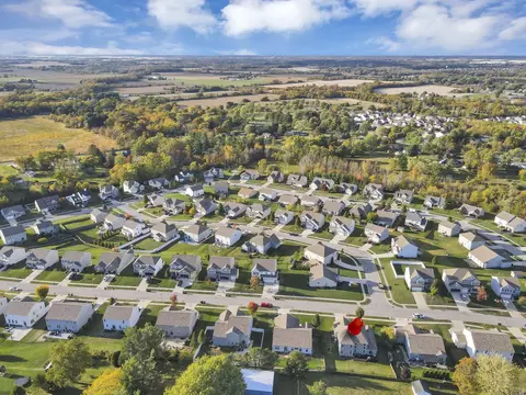 View/Area - 549 Crestview Dr, Lithopolis, OH 43136 photo 11 of 17