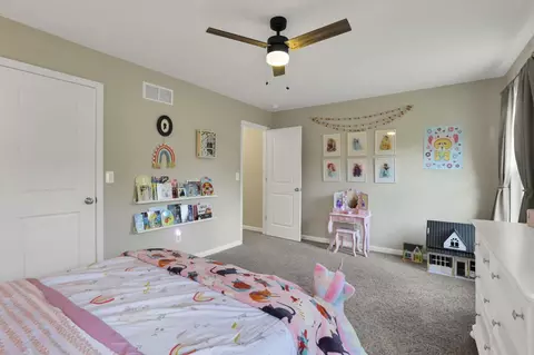 Bedroom - 549 Crestview Dr, Lithopolis, OH 43136 photo 5 of 6