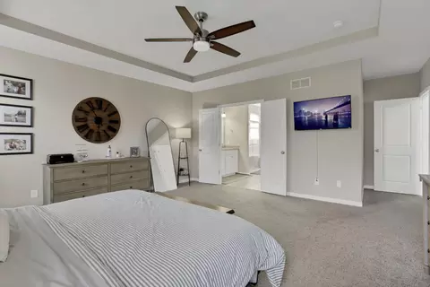 Bedroom - 549 Crestview Dr, Lithopolis, OH 43136 photo 2 of 6
