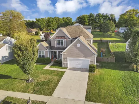 549 Crestview Dr, Lithopolis, OH 43136