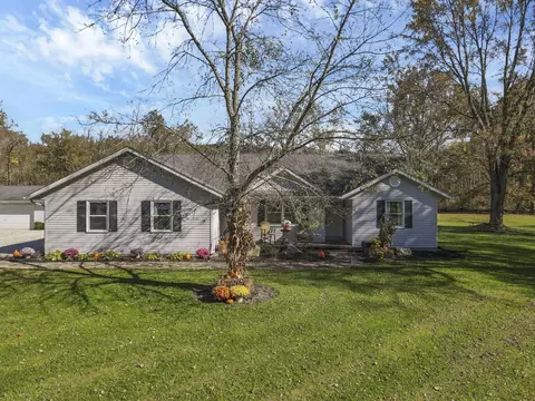 12938 Maysville Williams Rd, Logan, OH 43138