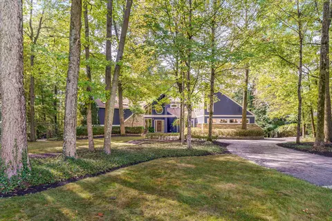 1037 Ravine Ridge Dr, Columbus, OH 43085