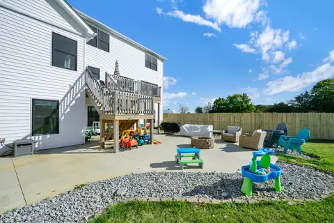 Exterior - 7181 Long Pond Rd, Cable, OH 43009 photo 3 of 4