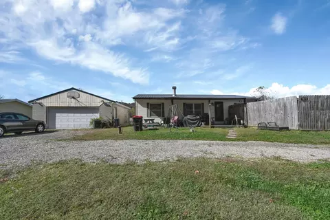 7979 Old River Rd, Philo, OH 43771