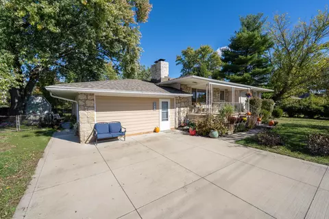 160 Moss Rd, Westerville, OH 43082
