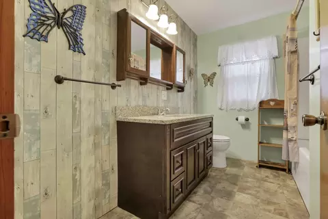 Bath - 11200 Bremen Rd, Logan, OH 43138 photo 1 of 4