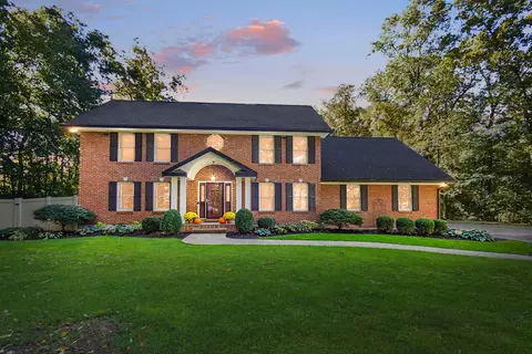 579 Woodhaven Trl, Yellow Springs, OH 45387