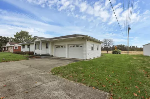 Exterior - 28671 Chieftain Dr, Logan, OH 43138 photo 6 of 23