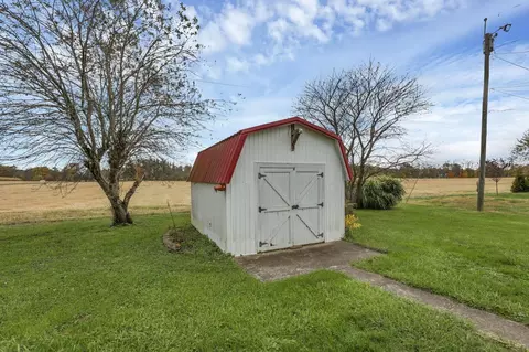 Exterior - 28671 Chieftain Dr, Logan, OH 43138 photo 15 of 23