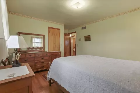 Bedroom - 28671 Chieftain Dr, Logan, OH 43138 photo 5 of 7