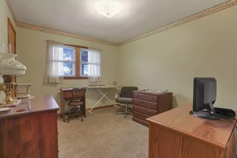 Bedroom - 28671 Chieftain Dr, Logan, OH 43138 photo 6 of 7