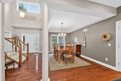 Entry Way - 5844 Dunheath Loop, Dublin, OH 43016 photo 4 of 14