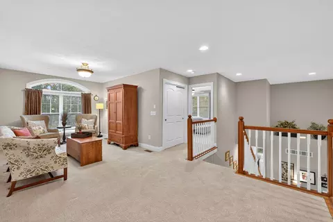 Entry Way - 5844 Dunheath Loop, Dublin, OH 43016 photo 8 of 14