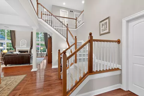 Entry Way - 5844 Dunheath Loop, Dublin, OH 43016 photo 3 of 14