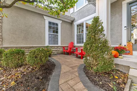 Exterior - 5844 Dunheath Loop, Dublin, OH 43016 photo 6 of 22