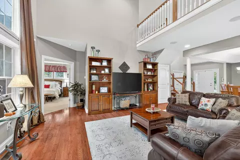 Living - 5844 Dunheath Loop, Dublin, OH 43016 photo 3 of 12