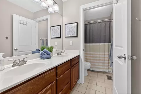Bath - 5844 Dunheath Loop, Dublin, OH 43016 photo 8 of 14