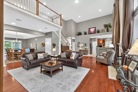 Living - 5844 Dunheath Loop, Dublin, OH 43016 photo 5 of 12