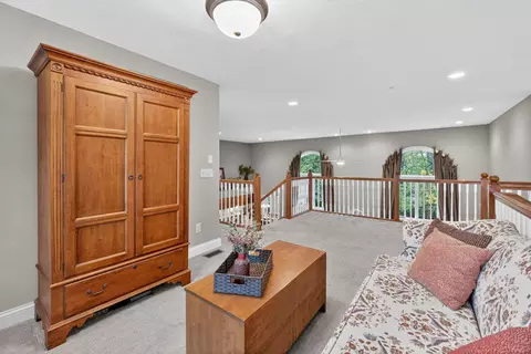 Entry Way - 5844 Dunheath Loop, Dublin, OH 43016 photo 10 of 14