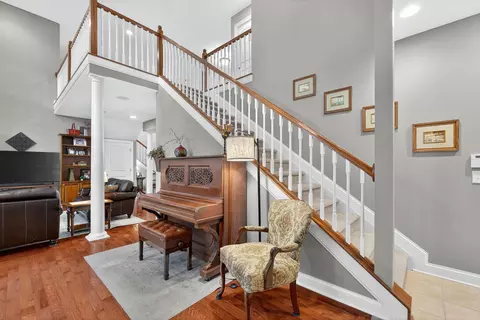Entry Way - 5844 Dunheath Loop, Dublin, OH 43016 photo 7 of 14