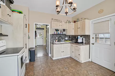 306 E Vine St, Lima, OH 45804 photo 8