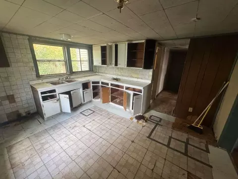 Kitchen - 11266 State Route 56 E, Circleville, OH 43113 photo 1 of 1