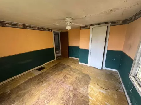 Bedroom - 11266 State Route 56 E, Circleville, OH 43113 photo 2 of 2