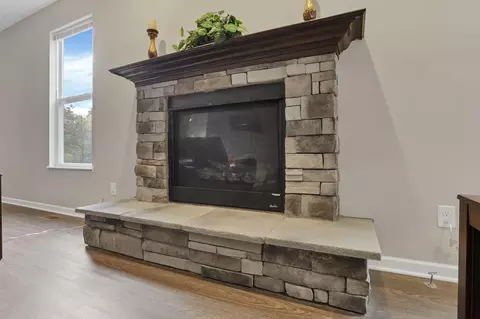 Living - 1799 Declaration Dr W, Lancaster, OH 43130 photo 7 of 7