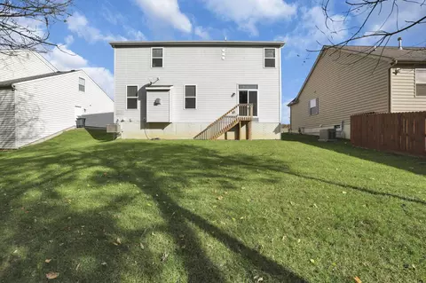 Exterior - 1799 Declaration Dr W, Lancaster, OH 43130 photo 7 of 9