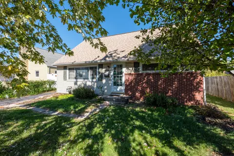 4146 Sexton Dr, Columbus, OH 43228