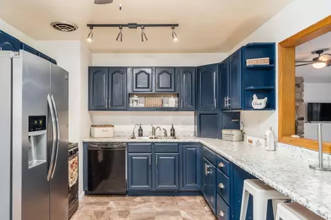 Kitchen - 1062 Mulberry Rd, Circleville, OH 43113 photo 2 of 5