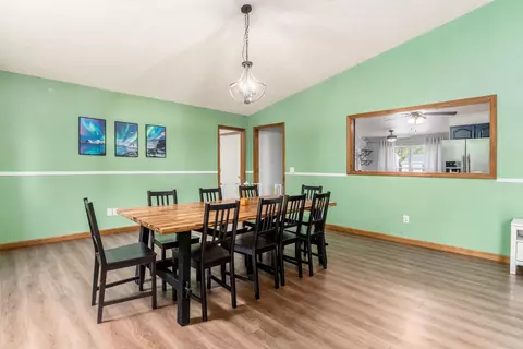 Dining - 1062 Mulberry Rd, Circleville, OH 43113 photo 2 of 2