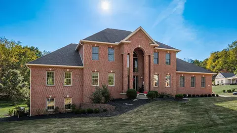 427 Gleneagles Dr, Newark, OH 43055