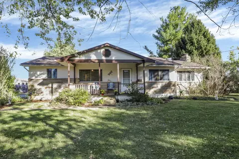 4464 Reynolds Rd, Centerburg, OH 43011