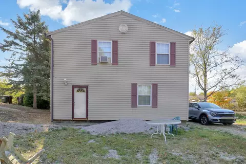 6512 Harriott Rd, Powell, OH 43065