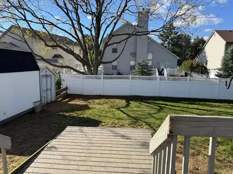 2491 Pressmen Dr, Hilliard, OH 43026