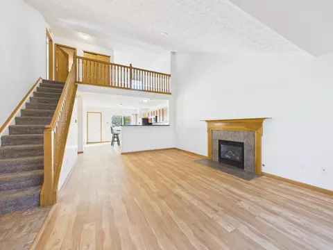 Living - 5566 Spring River Ave, Dublin, OH 43016 photo 2 of 8