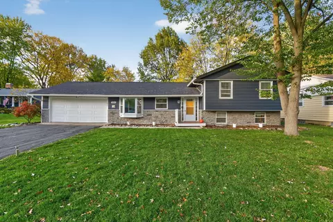 1042 Van Kirk Dr, Marysville, OH 43040