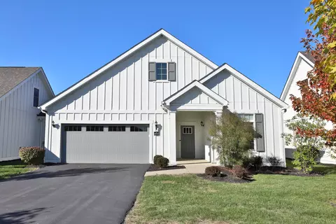 6947 Hollyhock Dr, New Albany, OH 43054