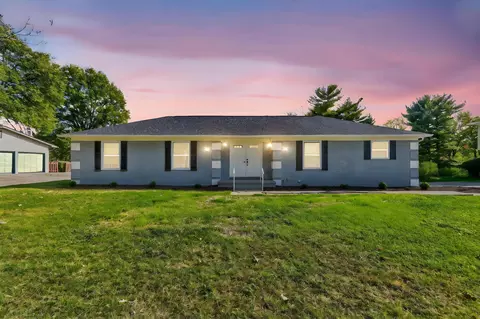 1930 Walnut Hill Park Dr, Columbus, OH 43232