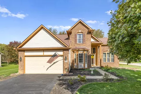 2383 Bold Venture Dr, Lewis Center, OH 43035