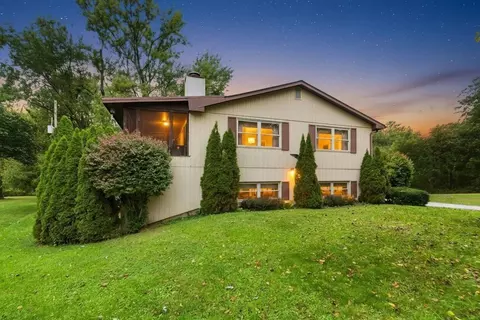6834 Cedar Brook Gln, New Albany, OH 43054