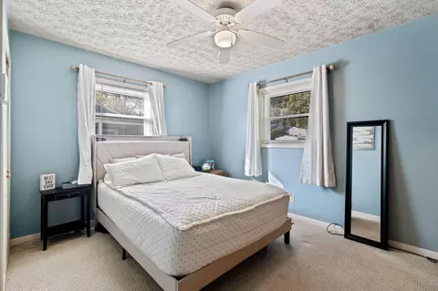 Bedroom - 1323 E Fair Ave, Lancaster, OH 43130 photo 1 of 2