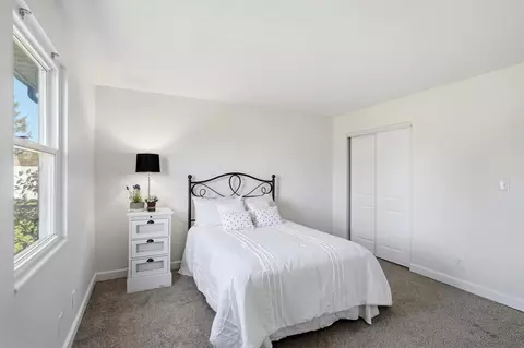 Bedroom - 2601 Ballentine Pike, Springfield, OH 45502 photo 2 of 7