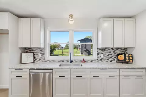 Kitchen - 2601 Ballentine Pike, Springfield, OH 45502 photo 5 of 6