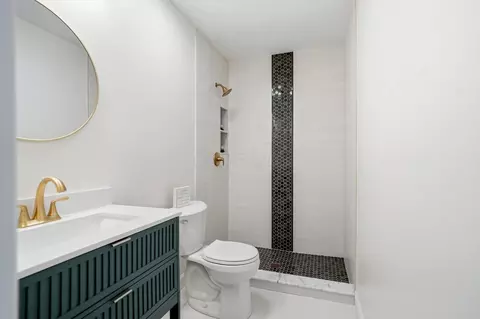 Bath - 2601 Ballentine Pike, Springfield, OH 45502 photo 1 of 4