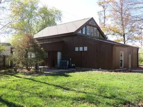 11 Plumb St, Lockbourne, OH 43137