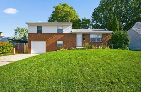 3848 Homecomer Dr, Grove City, OH 43123